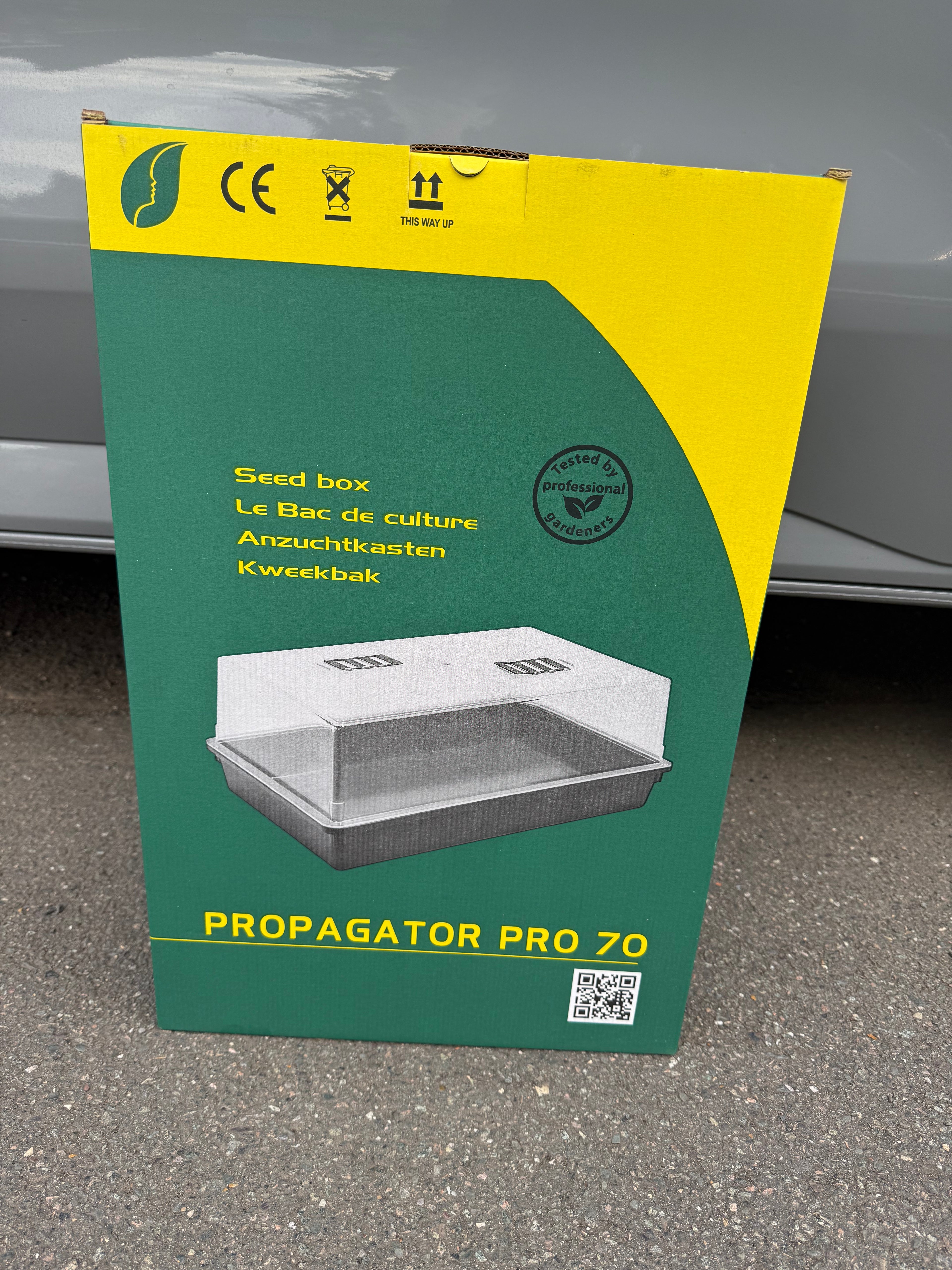 Premium Propagator 58cm x 38cm x 24cm